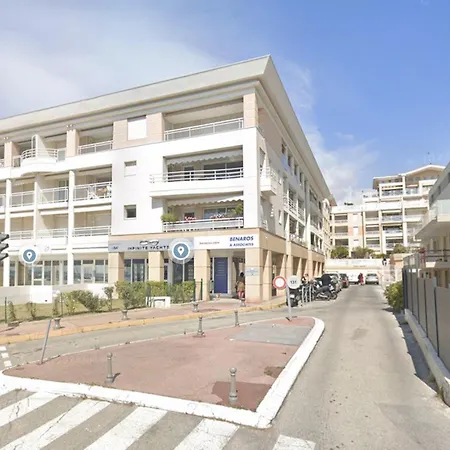 Azur Pour 2 Avec Jacuzzi Et Terrasse A 2 Minutes De La Apartment Vallauris